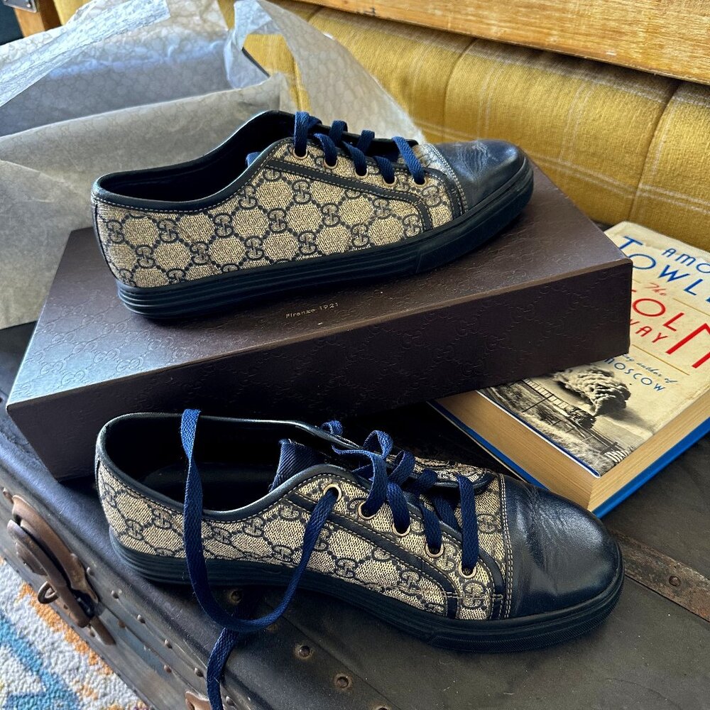Gucci Navy Blue and Beige GG Canvas Low-Top Sneakers